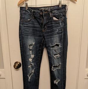 American Eagle ripped jeans size 4 short